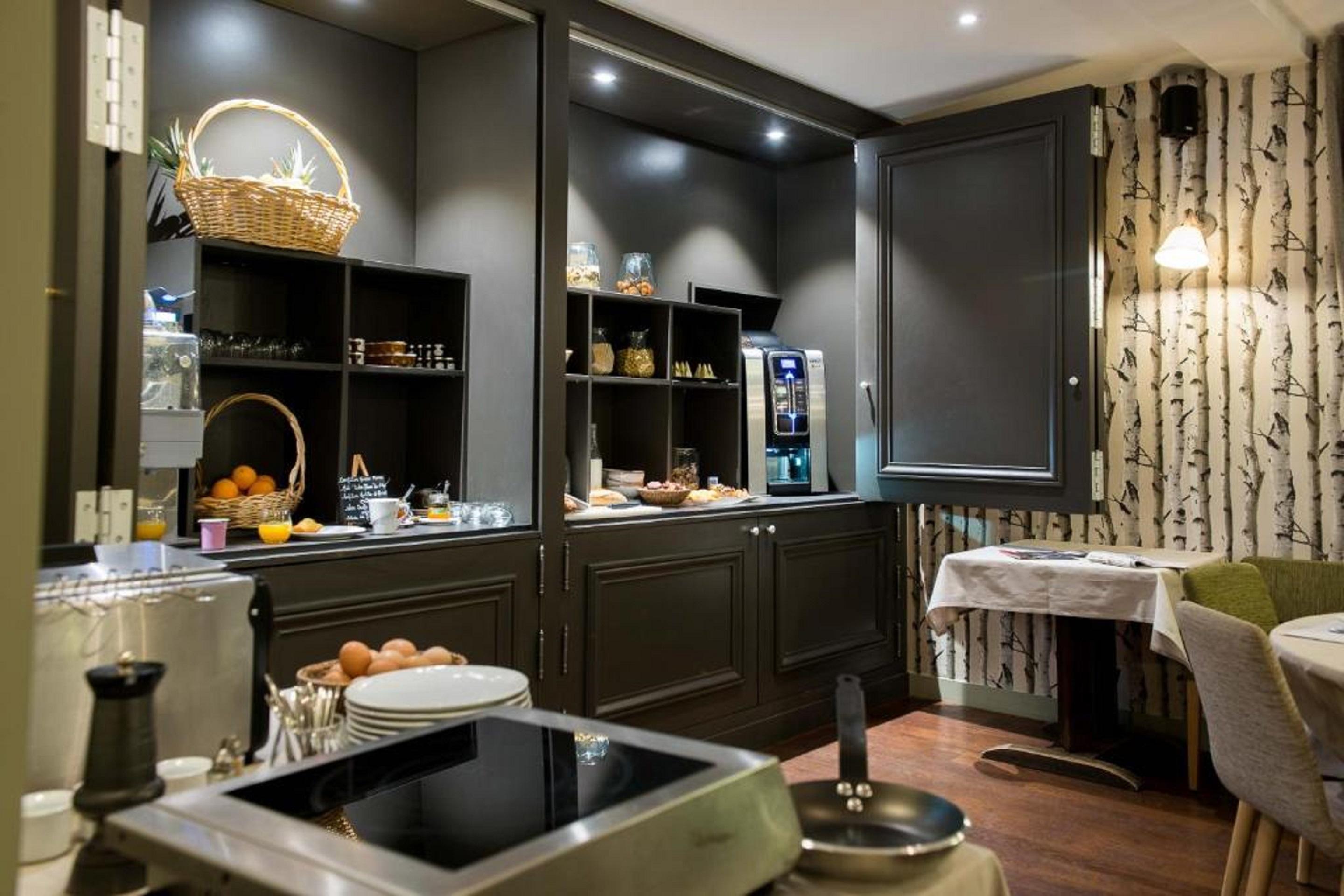 Logis Hotel Tante Yvonne & Son Restaurant Semi-Gastronomique - Lyon Nord Quincieux Bagian luar foto